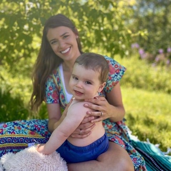 Meet your Posher, Joanie - Picture 1 of 1